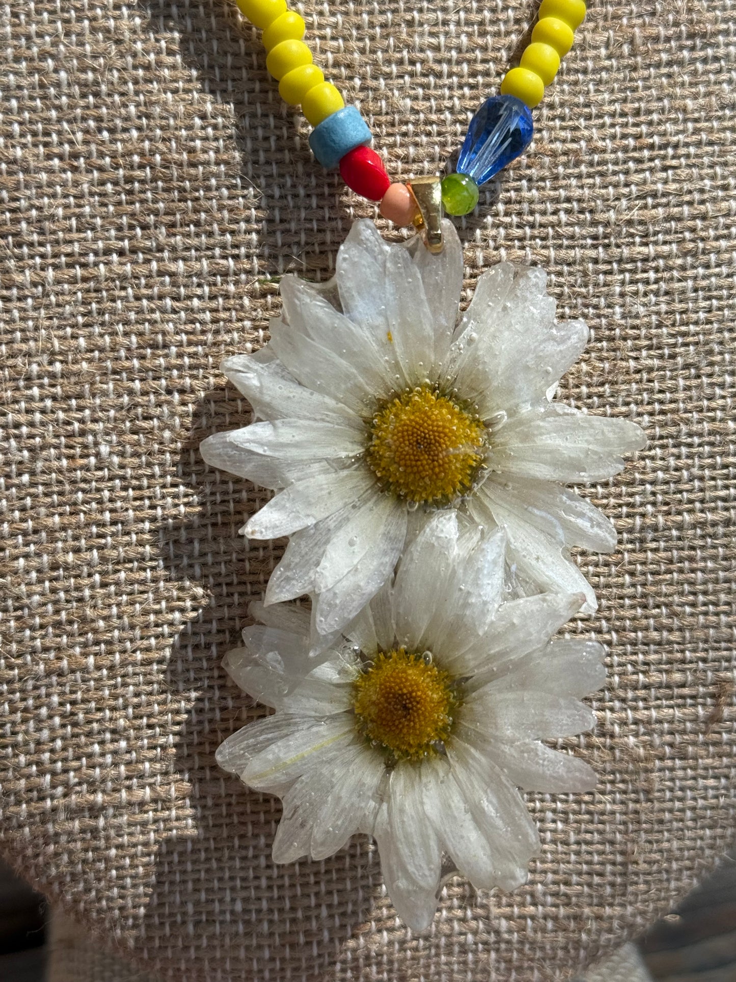 Sunlit Daisy Necklace