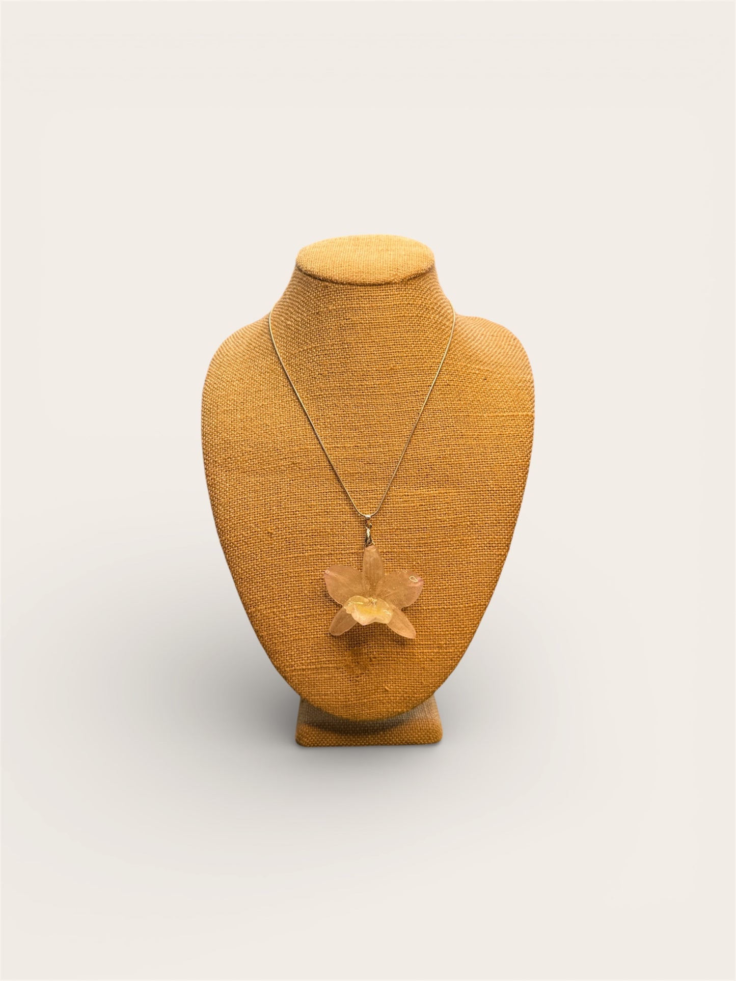 Blush Veil Flower Necklace – Silver Chain