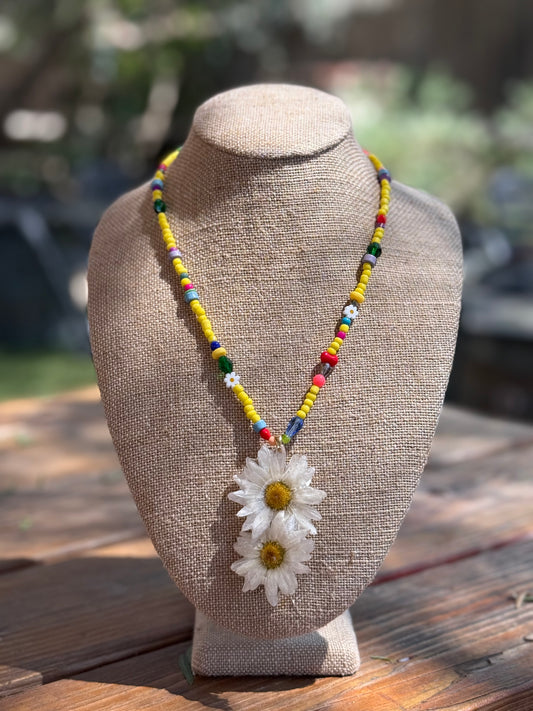 Sunlit Daisy Necklace