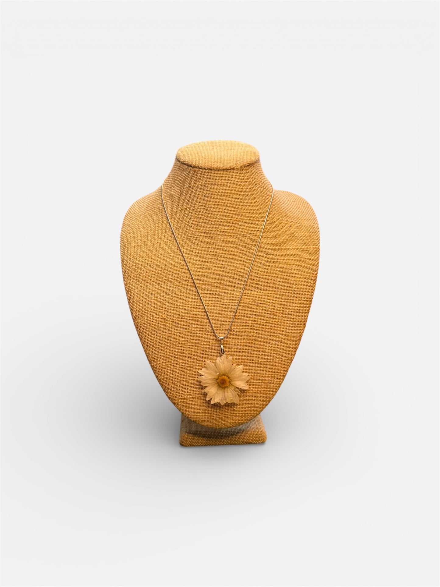 White Daisy Necklace – Silver Chain